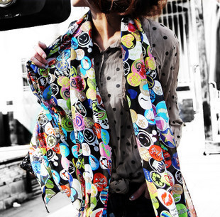 Cabinet models color cute smile graffiti scarf
