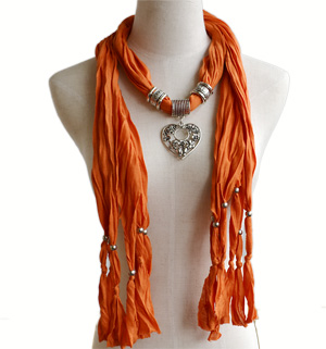 pendant scarf California