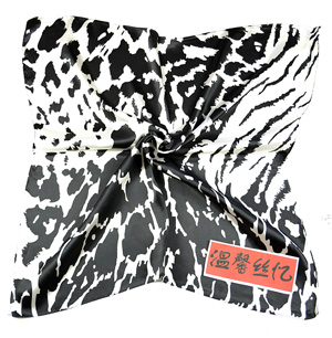Italian silk scarves Wholesale