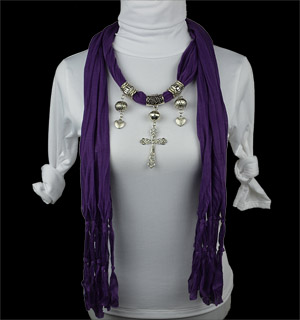 Scarf necklace with pendant