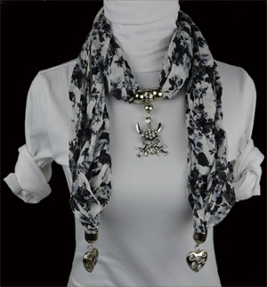 Pirate skull pendant scarf