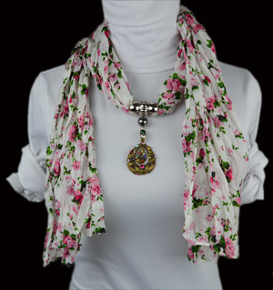 Retro fashion pendant scarf