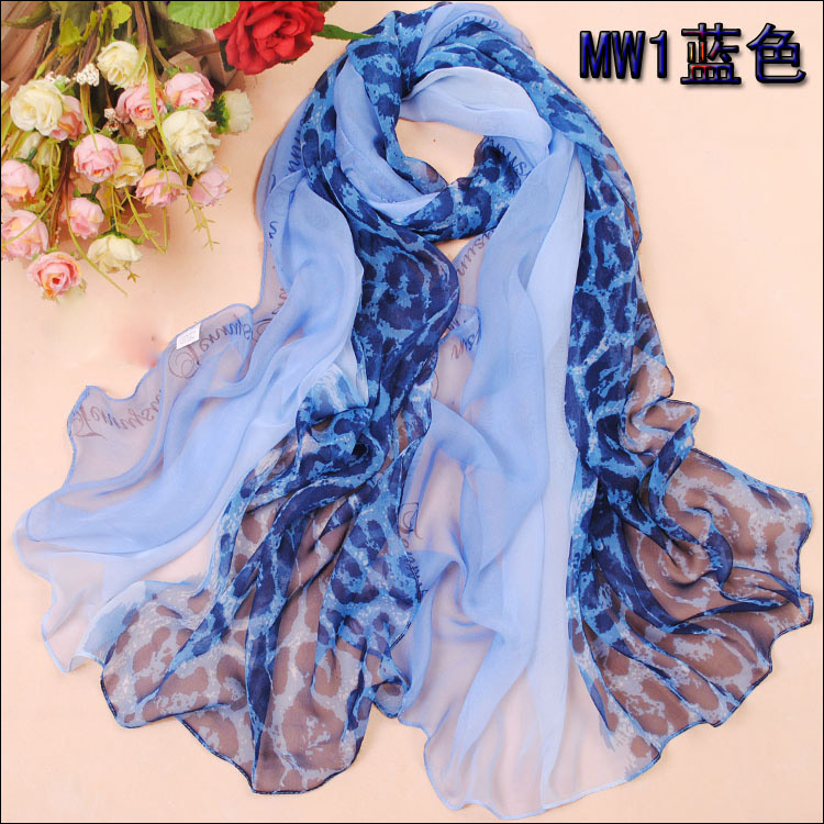 Fashion Leopard silk scarf