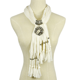 Pearl alloy pendant scarf