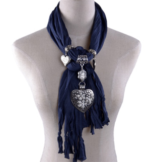 Heart diamond pendant scarf