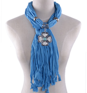 Wholesale rhinestone pendant scarf