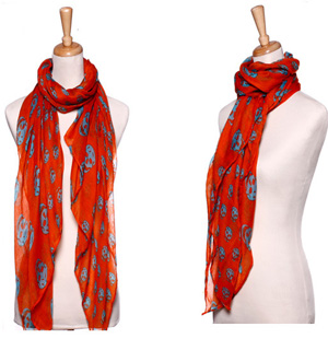 Skull Paris yarn scarf