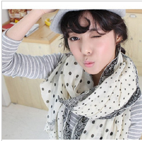 dot flower print scarf for summer