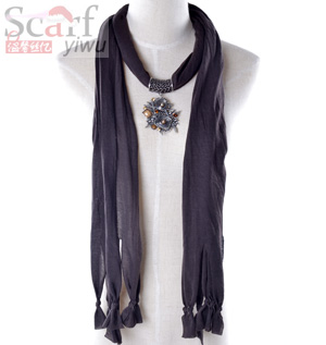 fashion pandant scarf with jewelry