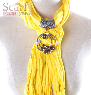 Wholesale Alloy Pendant Scarf