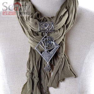Necklace Pendant scarf with metal jewelry