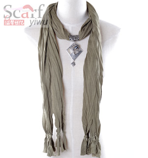 Necklace Pendant scarf with metal jewelry