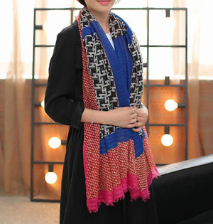 Girls fashionable scarves
