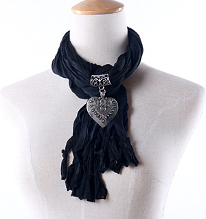 Wholesale Heart Rhinestone Pendant Scarf