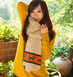 Fashion ladies knitted wool scarf wholesale