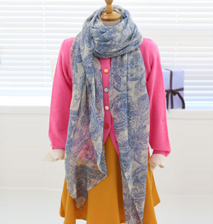 Paisley thin section orange scarf