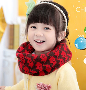 Knit scarf for children