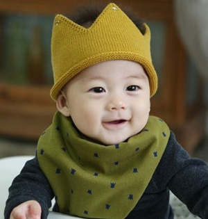 Baby triangle scarf wholesale