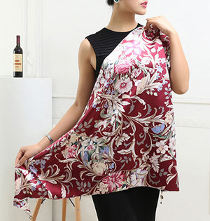 Wholesale triangle silk scarf