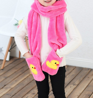 Wholesale kids pocket knitted scarf