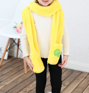 Wholesale kids pocket knitted scarf