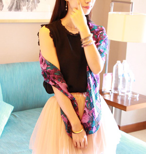 Wholesale floral chiffon twist scarf