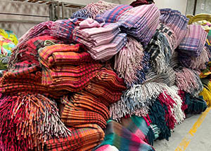 6000 cashmere scarves shipped to Canada scarf wholesale stores
